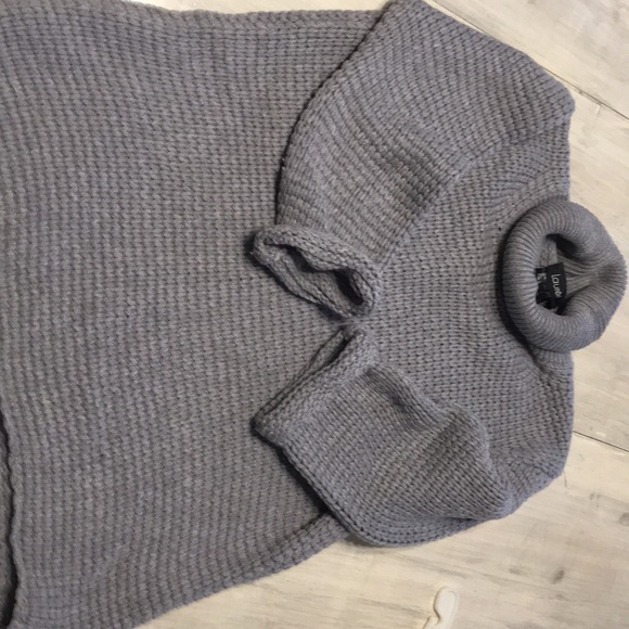 Warm cozy turtleneck sweater - Picture 4 of 5